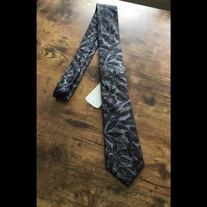 BEN SHERMAN 100% Silk Tie — NWT